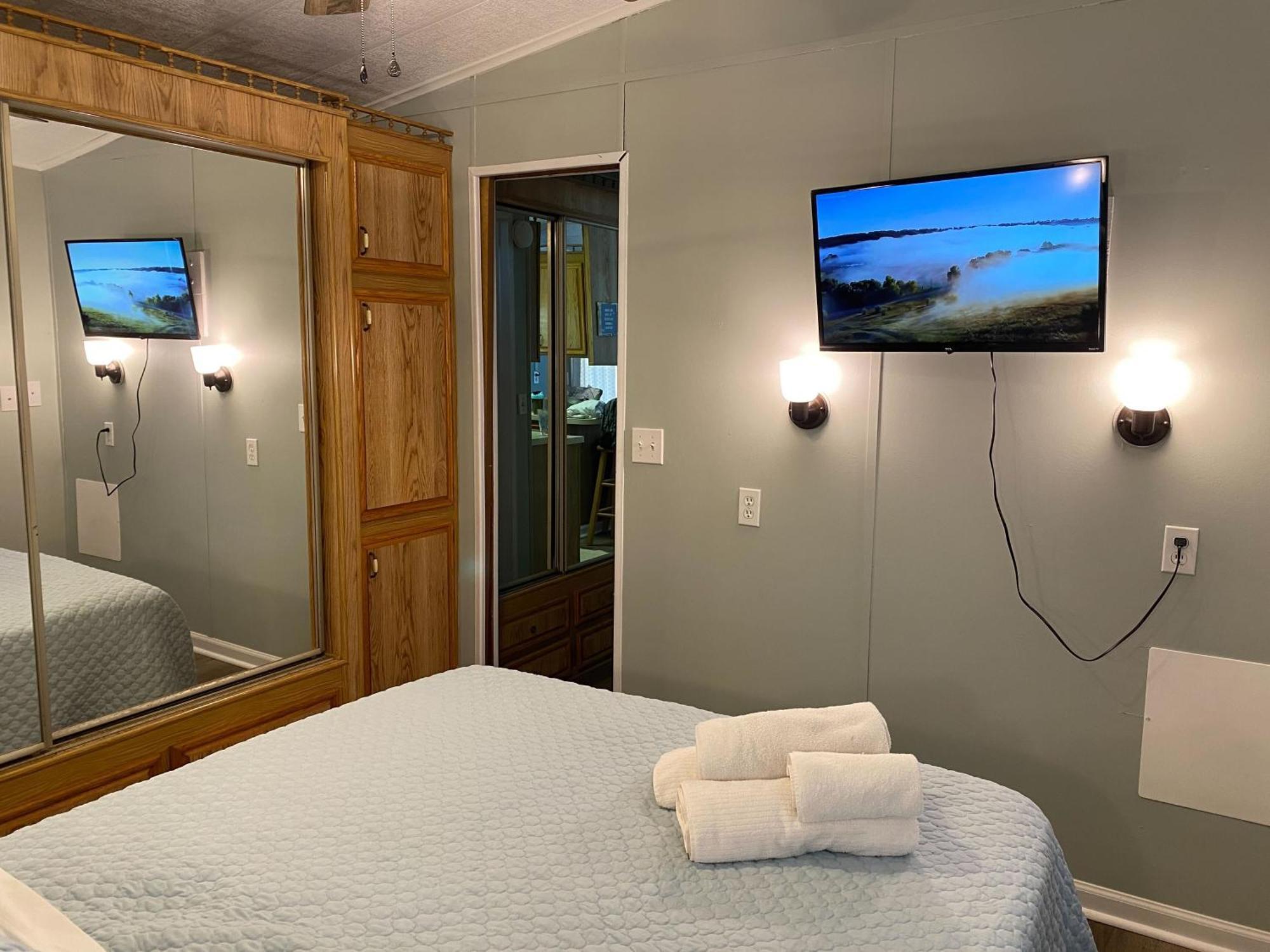 Model Home Near Camp Lejeune With Water View Sneads Ferry 外观 照片